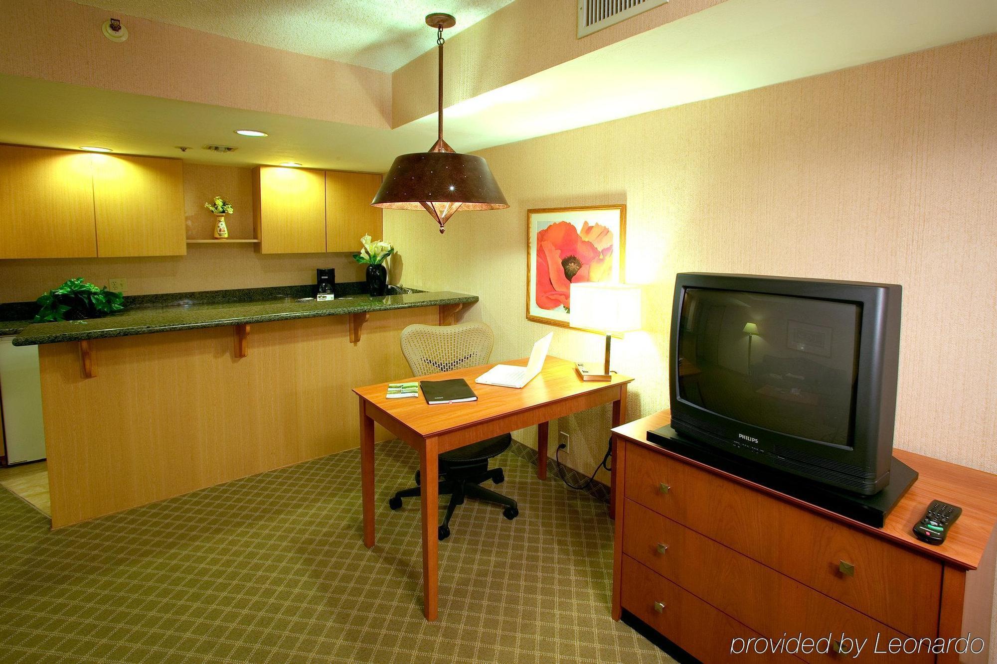 Best Western Plus Scottsdale Thunderbird Suites Szoba fotó